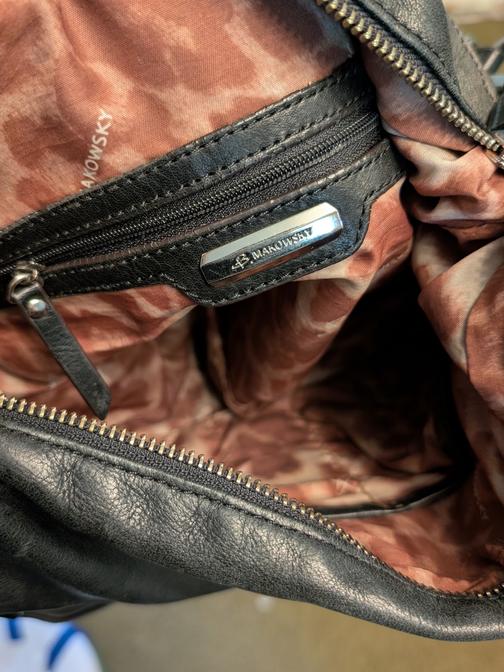 Classic Black Leather Hobo Shoulder Bag - Picture 11 of 13